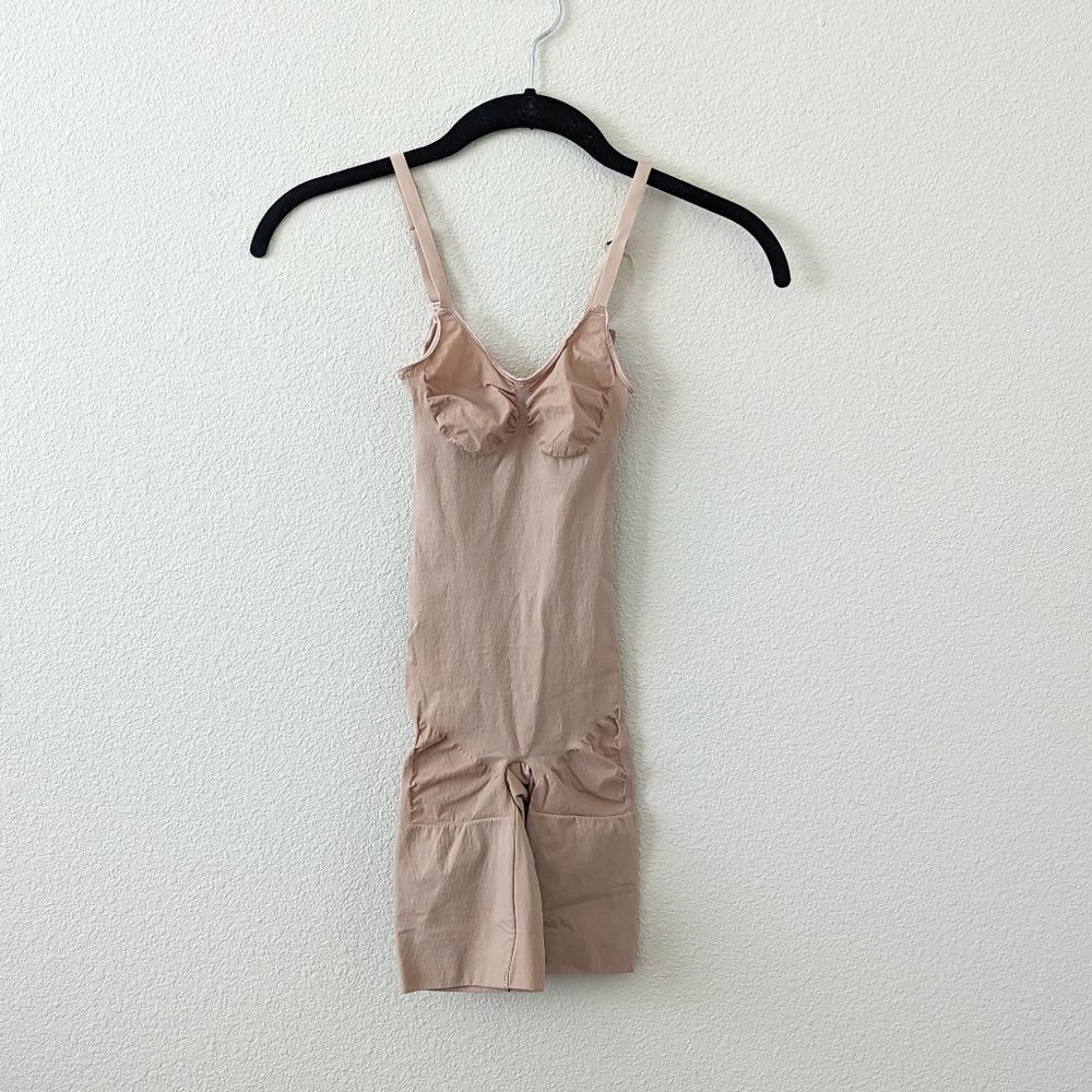 SKIMS Everyday Sculpt Mid Thigh Bodysuit Clay
